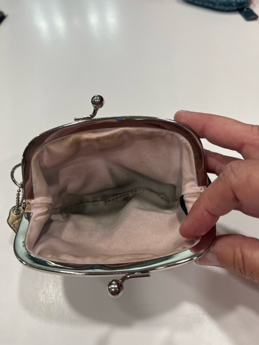 Coach Brown Signature Canvas Kiss-Lock Coin Pouch with Tag - Picture 3 of 7